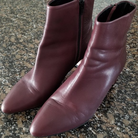๐ Burgundy leather booties - Picture 3 of 12